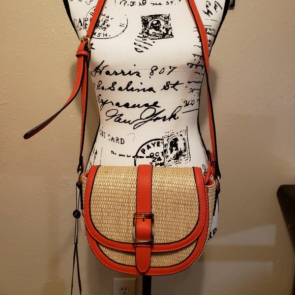 Izzy & Ali Handbags - NWT Woven Purse Orange Trim